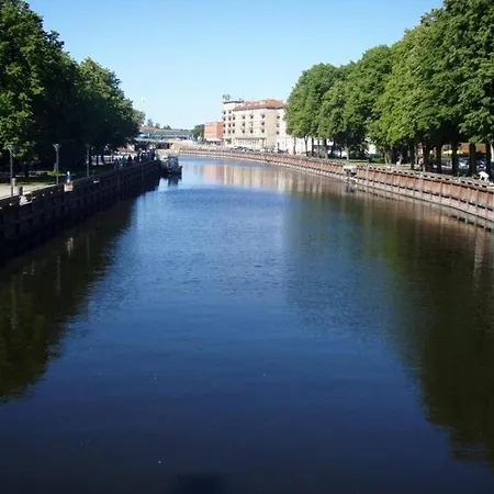Danes By The River شقة *